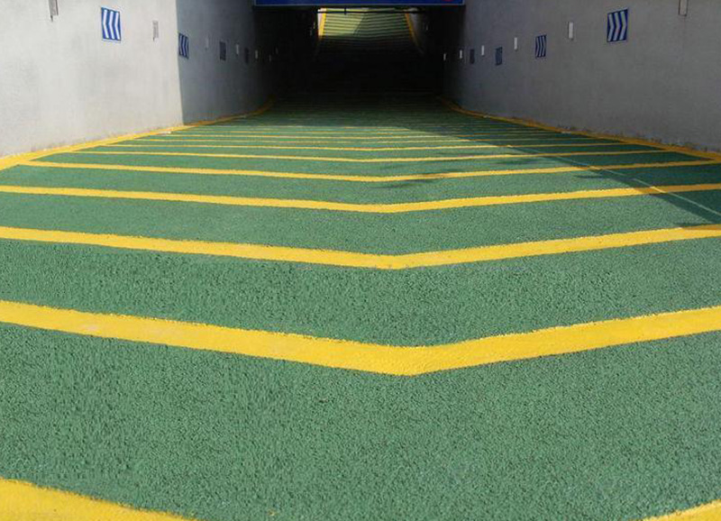 水性止滑坡道